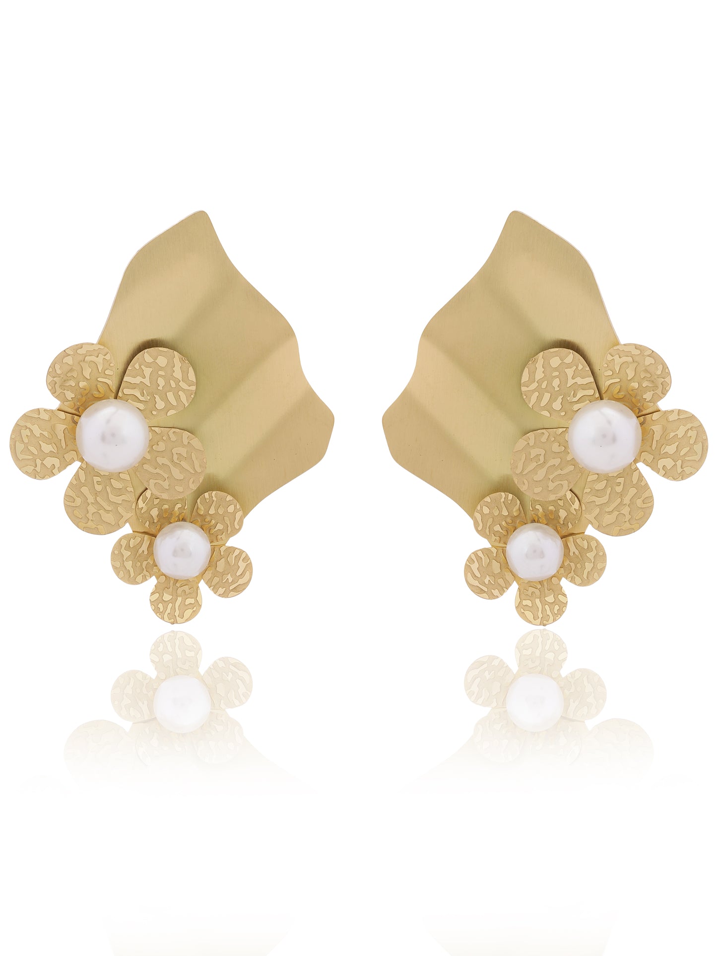 Gold Flower Cluster Earrings With Pearl