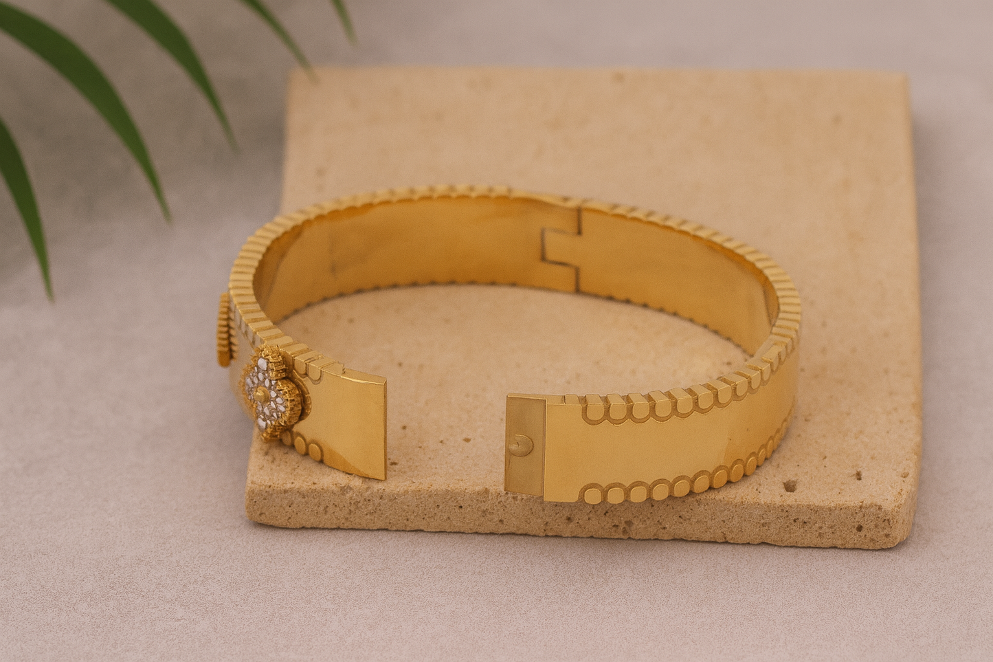 Elegant Clover Bloom Cuff Bracelet