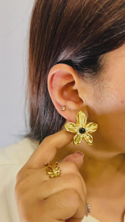 Floral Motif Earrings