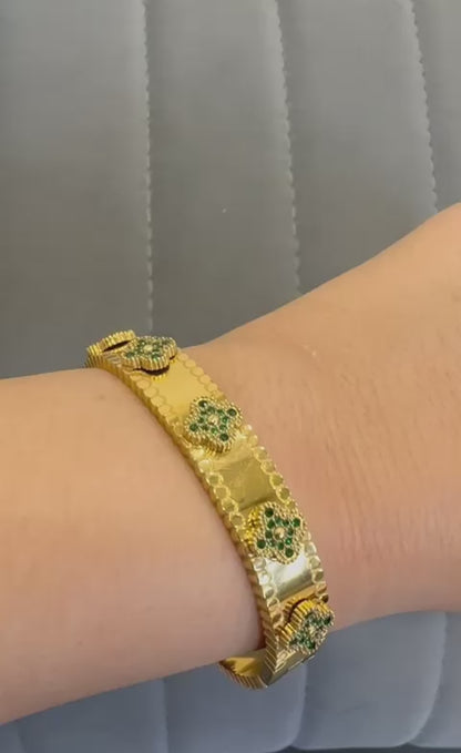 Emerald Bloom Clover Bangle