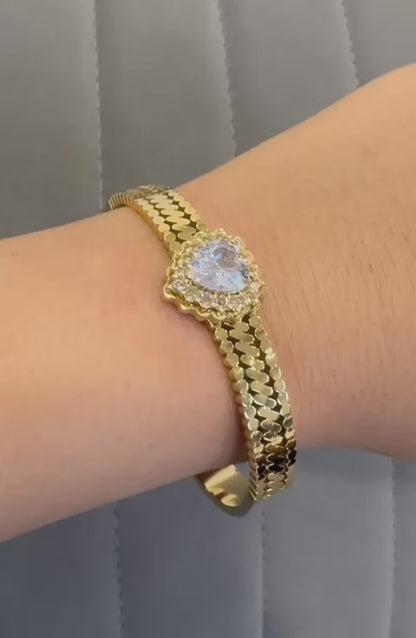 Heart Emblem Stone Bracelet